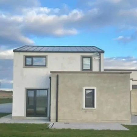 Ardmore's Modern House *